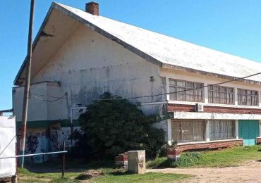 "No fuimos escuchados": cuestionan demolición del parador que albergó la Escuela de Cine de Playa Hermosa