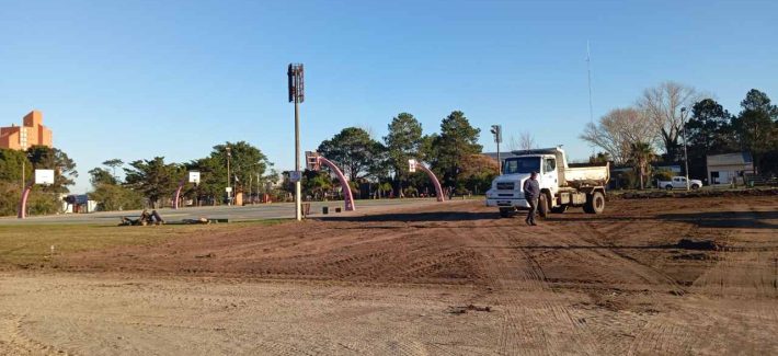 Comenzaron las obras para la instalación de césped sintético en el CEDEMPIR