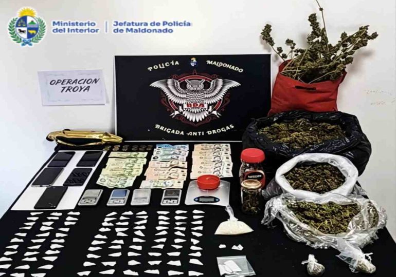 Tres detenidos e importante incautación de drogas en allanamientos realizados en Maldonado y San Carlos