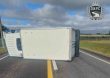 Camión volcó en Ruta 8 y su conductor sufrió lesiones leves