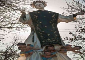 Miles de fieles peregrinan a Florida para honrar a San Cono en su día