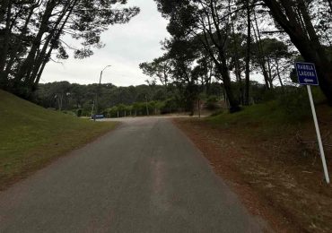 Vecinos y organizaciones cuestionan la enajenación de una calle pública en Club del Lago