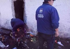 Desalojan una vivienda tapiada que había sido ocupada ilegalmente tras abrir un boquete