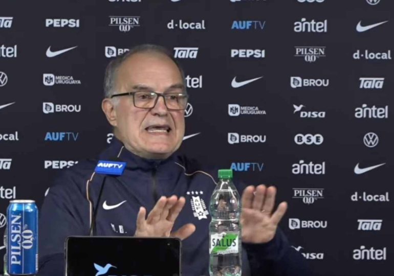 Bielsa reveló pedidos del plantel, negó conflictos y asumió la responsabilidad por la eliminación