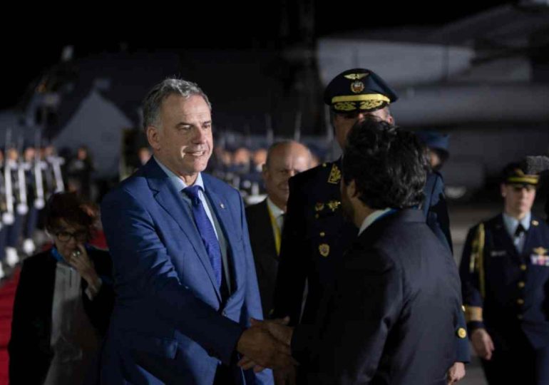 Presidente Orsi llegó a Perú para asistir a la asunción de Keiko Fujimori