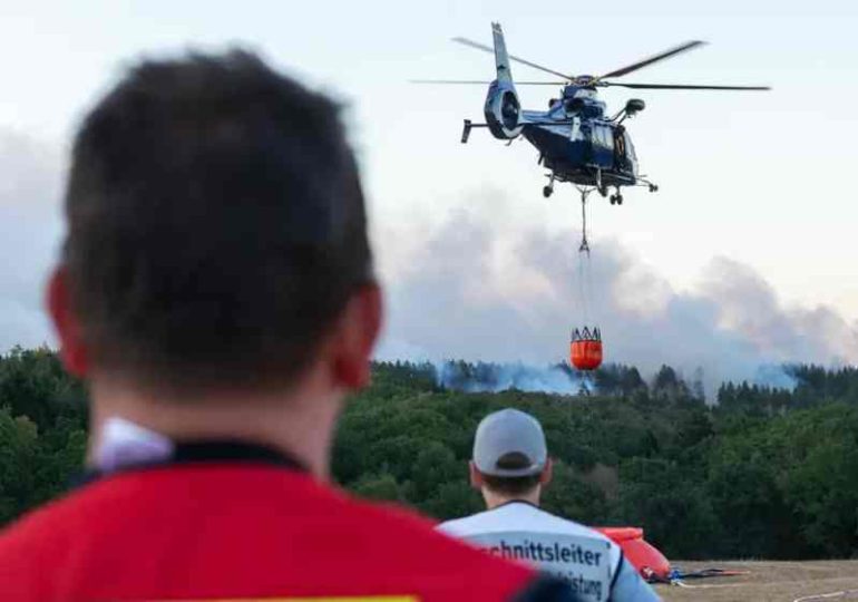Más de 2.000 evacuados por incendio forestal en Alemania