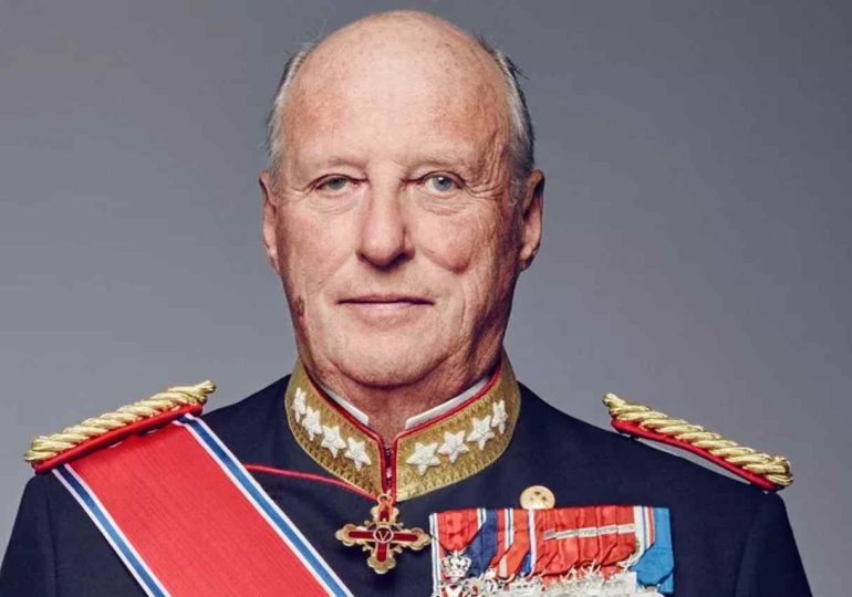 Empeoró la salud del rey Harald V de Noruega, que permanece internado en Oslo