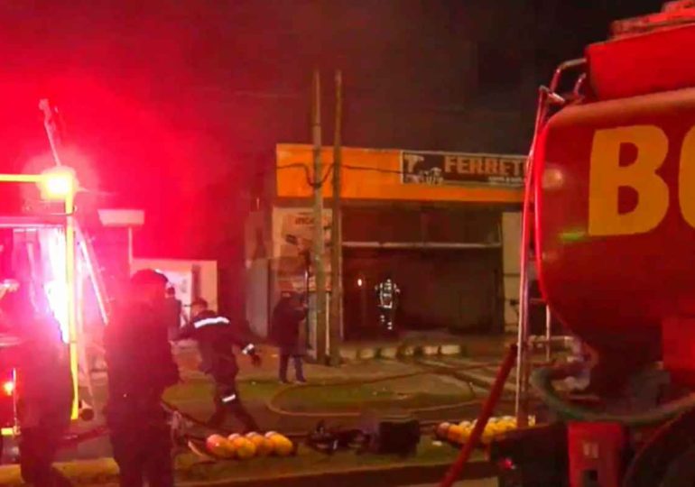 Incendio provocó pérdidas totales en una ferretería de Maldonado