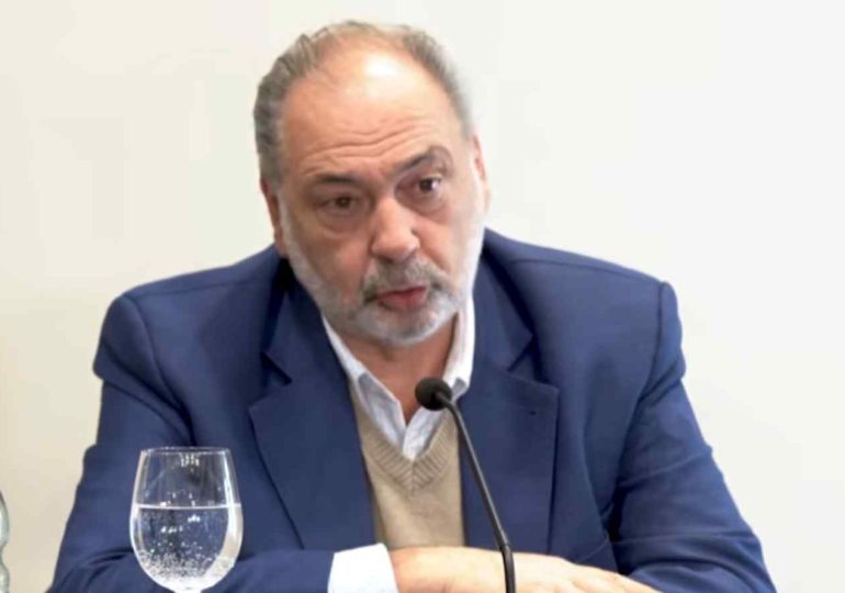 Gandini negó irregularidades en el local de cobranzas de su esposa