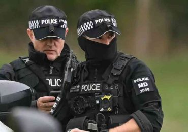 Arrestan a 5 sospechosos de preparar atentado cerca de base aérea británica usada por EE.UU.