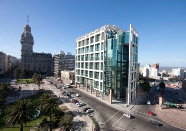 FMI prevé crecimiento de 1,3% en 2026 y 2,4% en 2027 para Uruguay