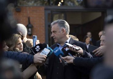 Orsi negó una propuesta británica para instalar un cable entre Malvinas y Montevideo