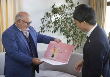 Abella recibió al cónsul de Japón, que elogió el atractivo turístico de Maldonado