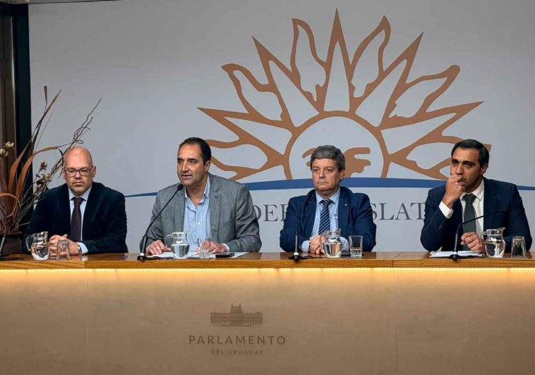 Diputados nacionalistas denuncian una nueva irregularidad de Danza en ASSE y piden su renuncia