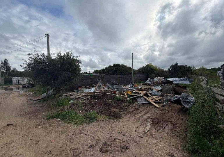 Demolieron tres fincas señaladas como bocas de venta de drogas