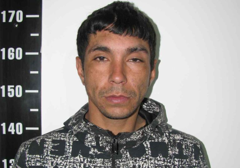 Lo interceptaron en bicicleta con un inodoro y terminó condenado por tres hurtos