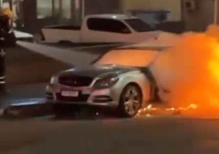 Dos personas detenidas por el incendio de un auto en Punta del Este