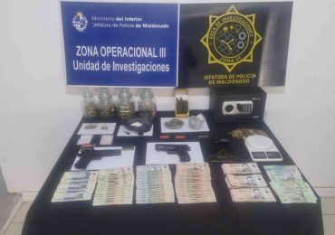 Vendían drogas por redes sociales: dos jóvenes fueron formalizados en San Carlos