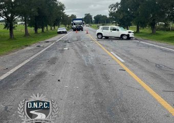 Dos personas fallecieron y cuatro resultaron lesionadas en un choque frontal en Ruta 11