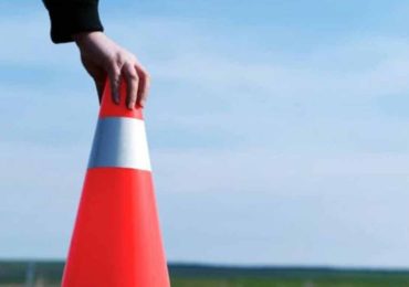 Un conductor alcoholizado despistó y cayó en una cañada en Ruta 60